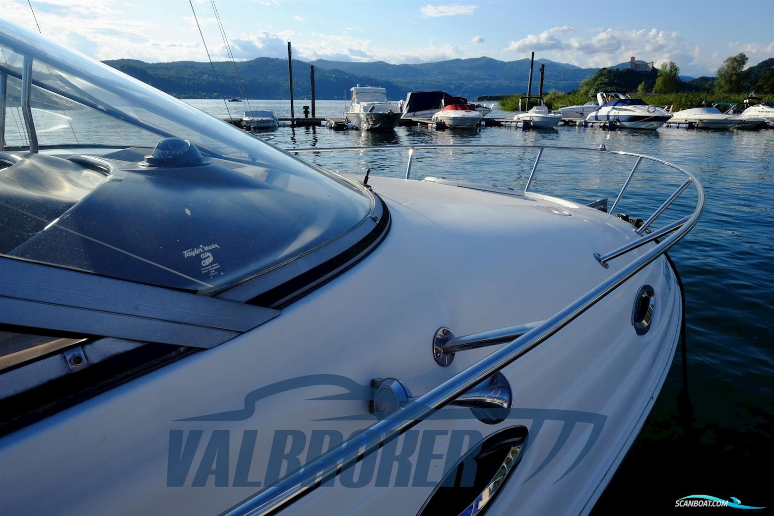 Regal Marine COMMODORE 2665