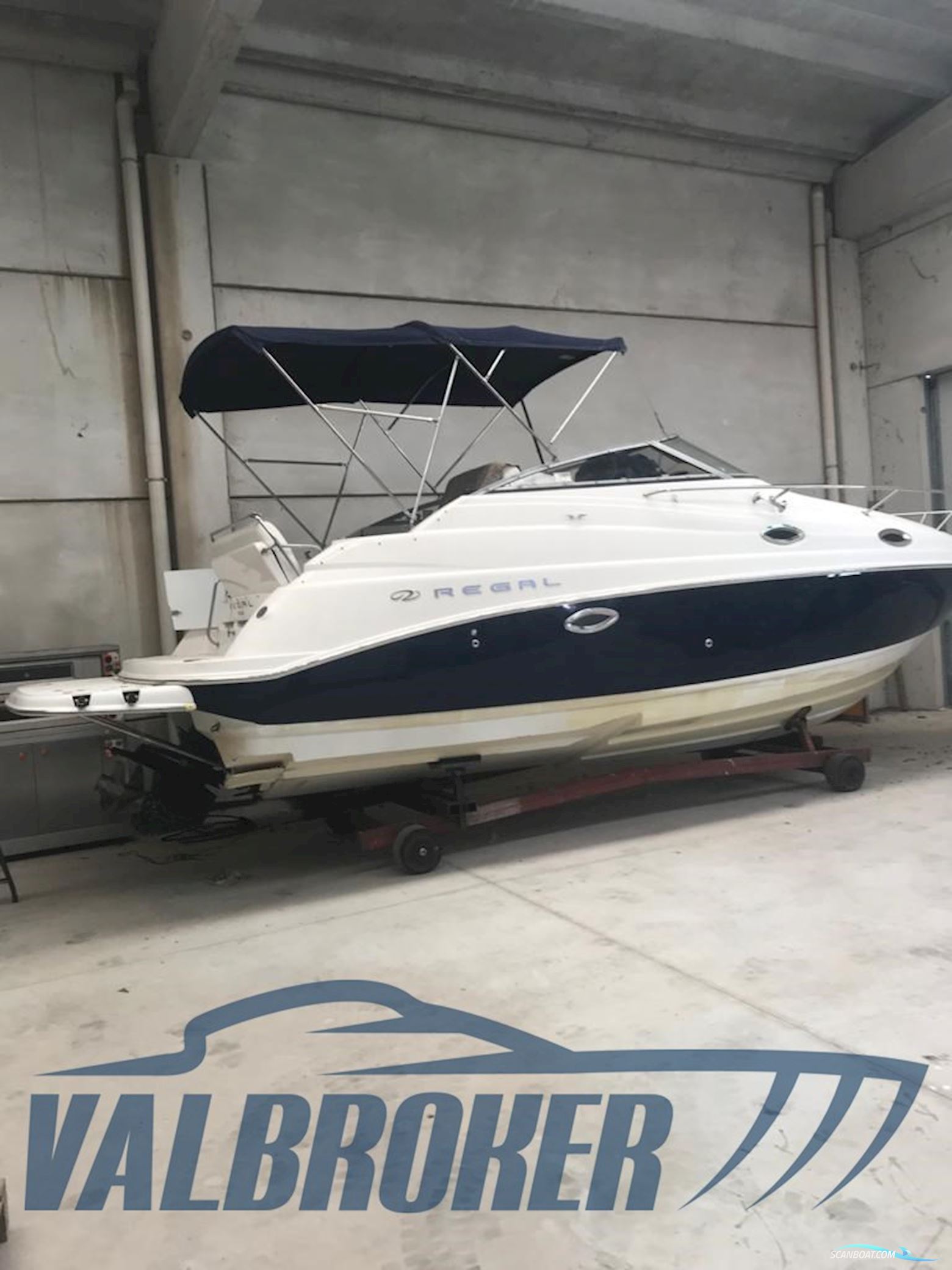 Regal Marine COMMODORE 2665