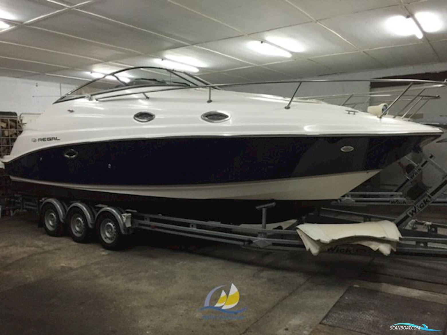 Regal Marine Regal 2665 Commodore Express