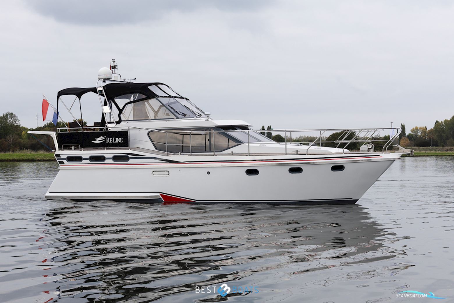 Reline 38SLX Motorboot 2002, mit Samenwerking tussen Vetus, gespecialiseerd in maritieme installaties, en Deutz, een Duitse fabrikant van hoogwaardige dieselmotoren, bekend om betrou motor, Niederlande