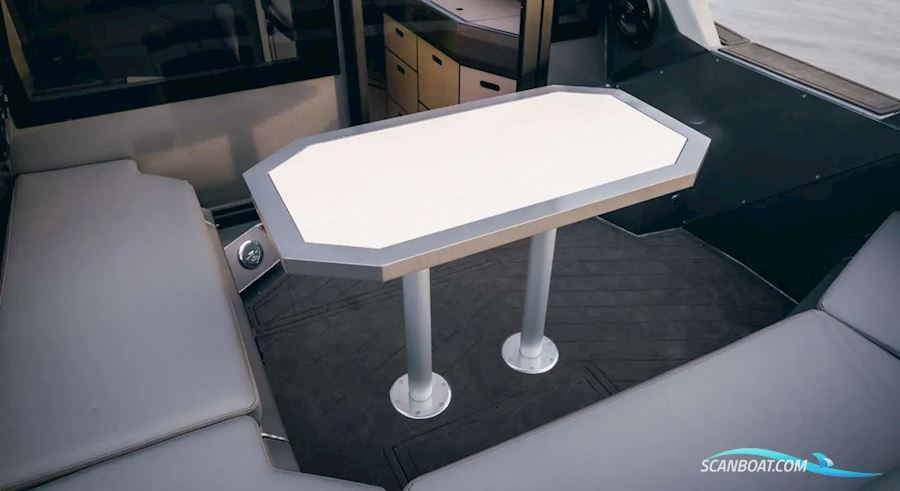 Reval Grade G8 Aluminium Cabin Boat