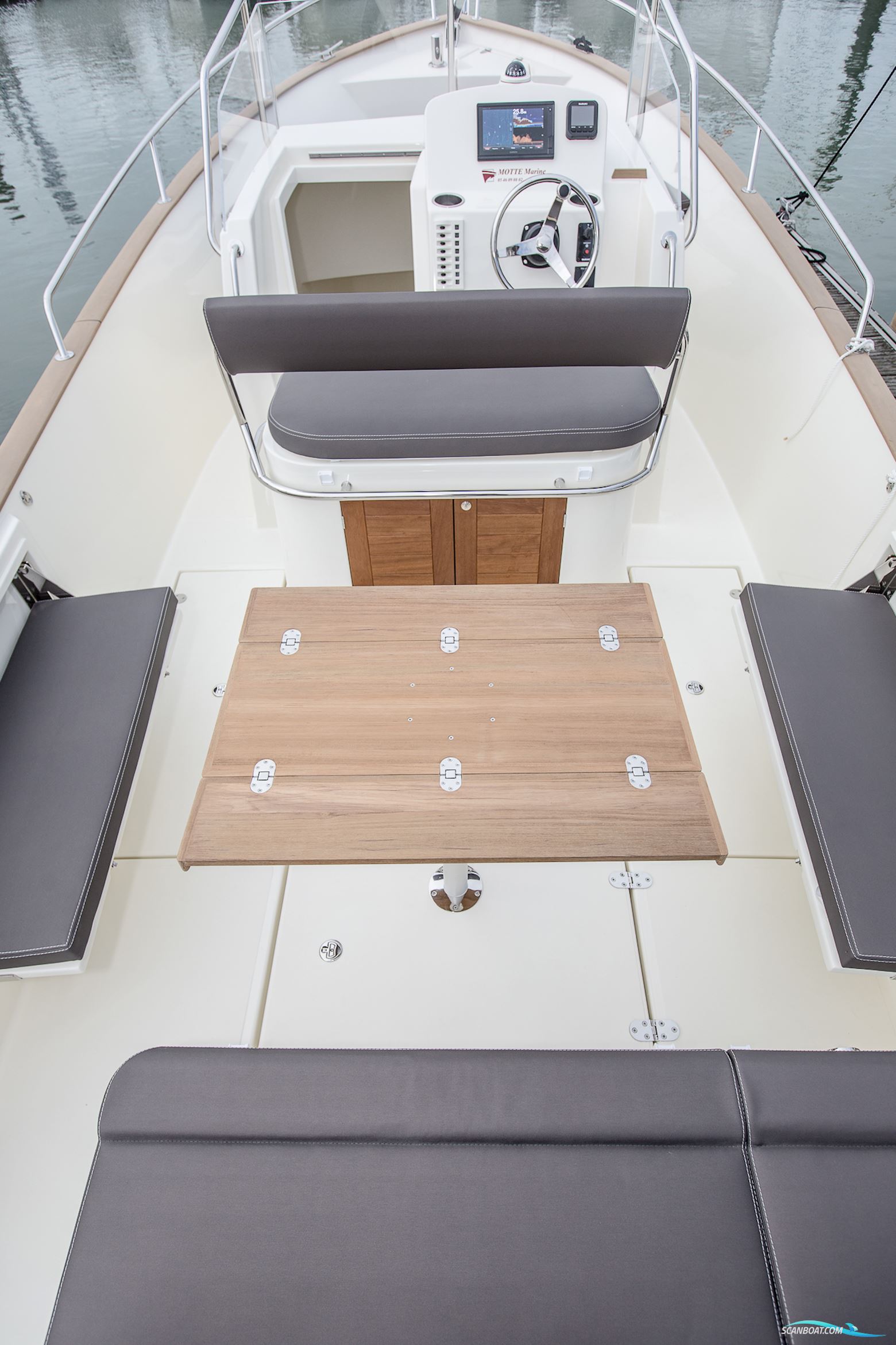 Rhéa 27 Open