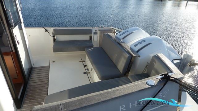 Rhea 32 Timonier