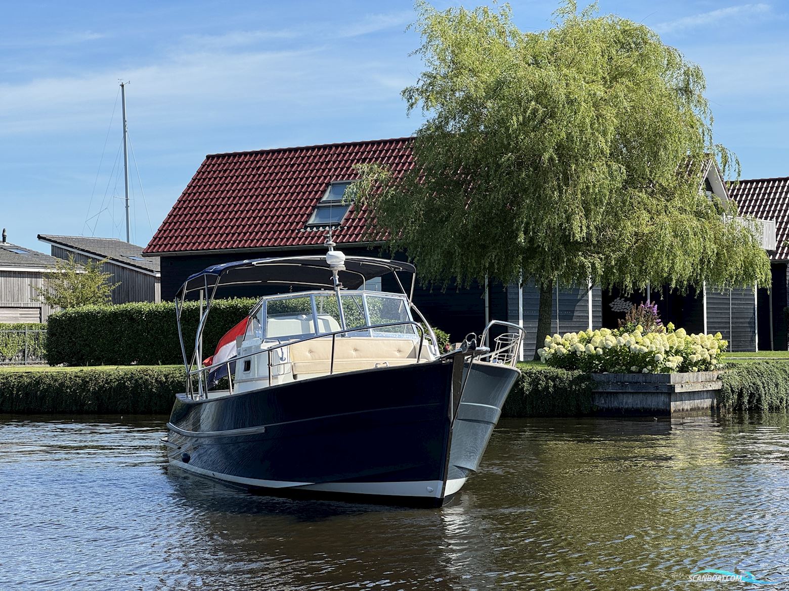 Rhea 750 Open