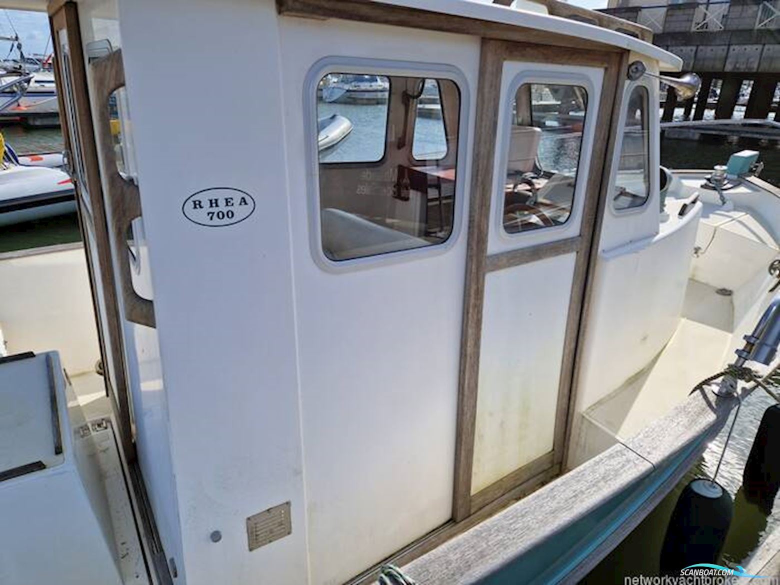 Rhea 750 Timonier