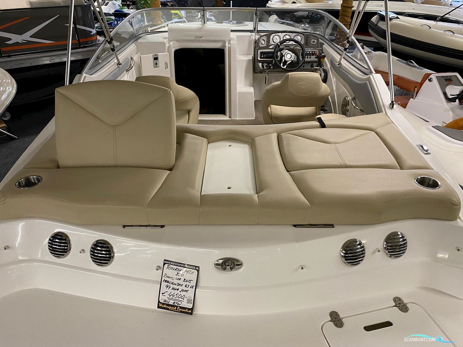Rinker 220 Captiva Mtx Cuddy