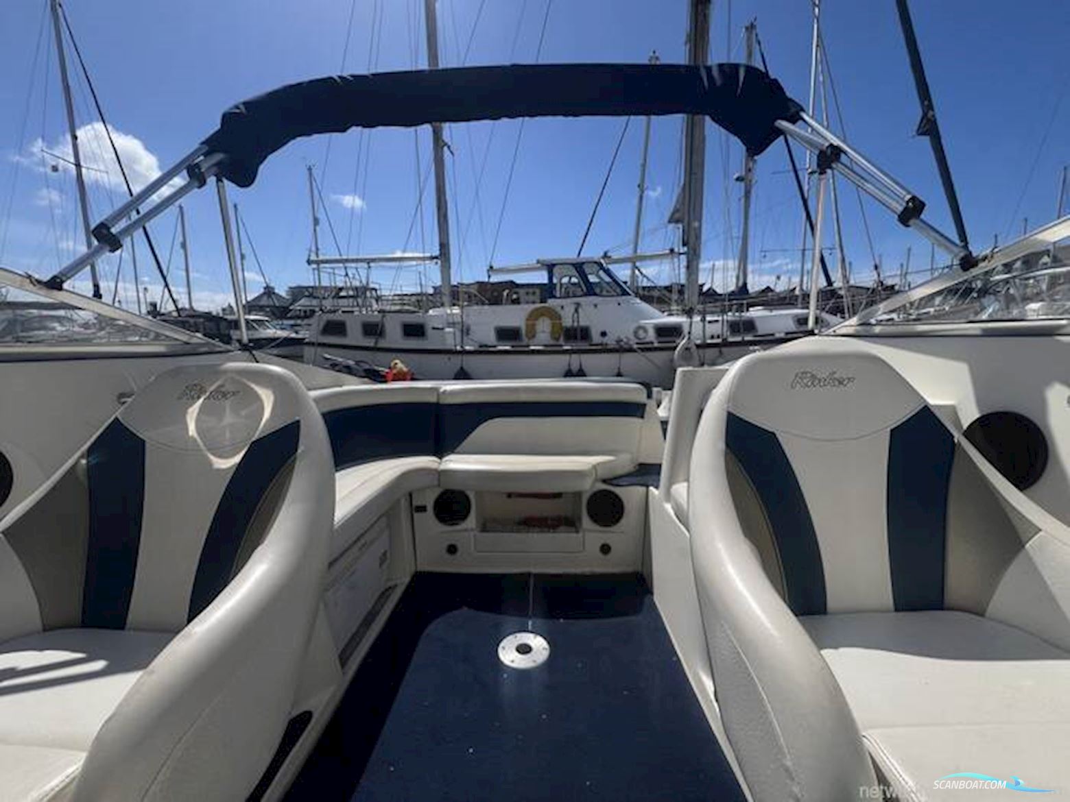 Rinker 232 Captiva