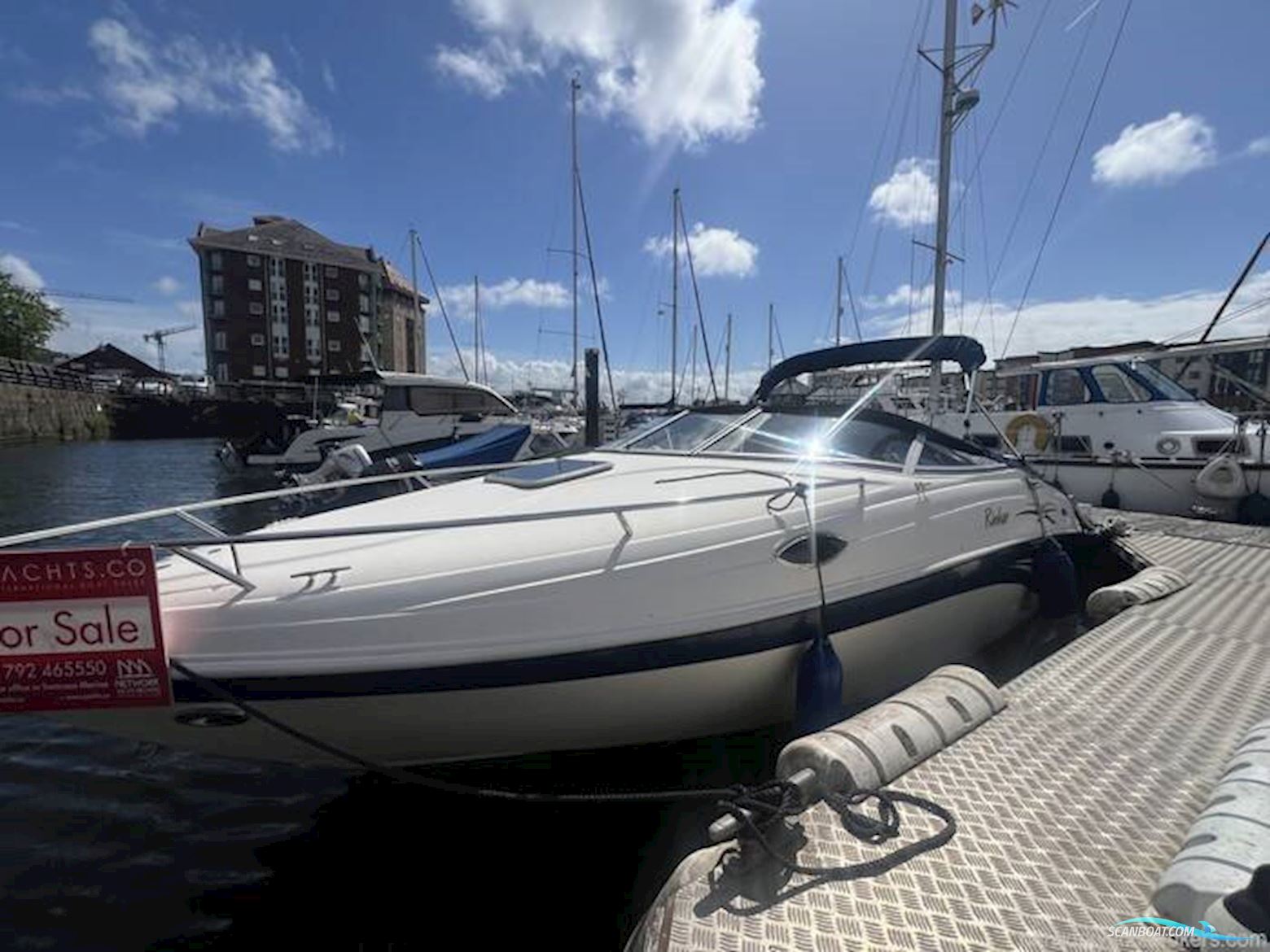 Rinker 232 Captiva