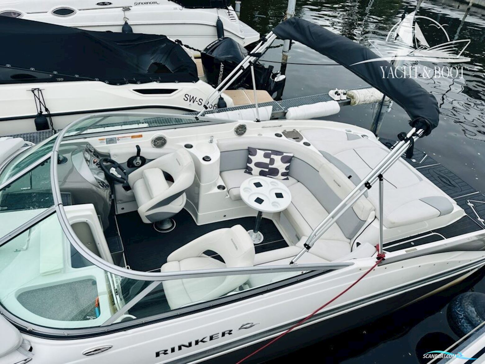 Rinker 246 Captiva