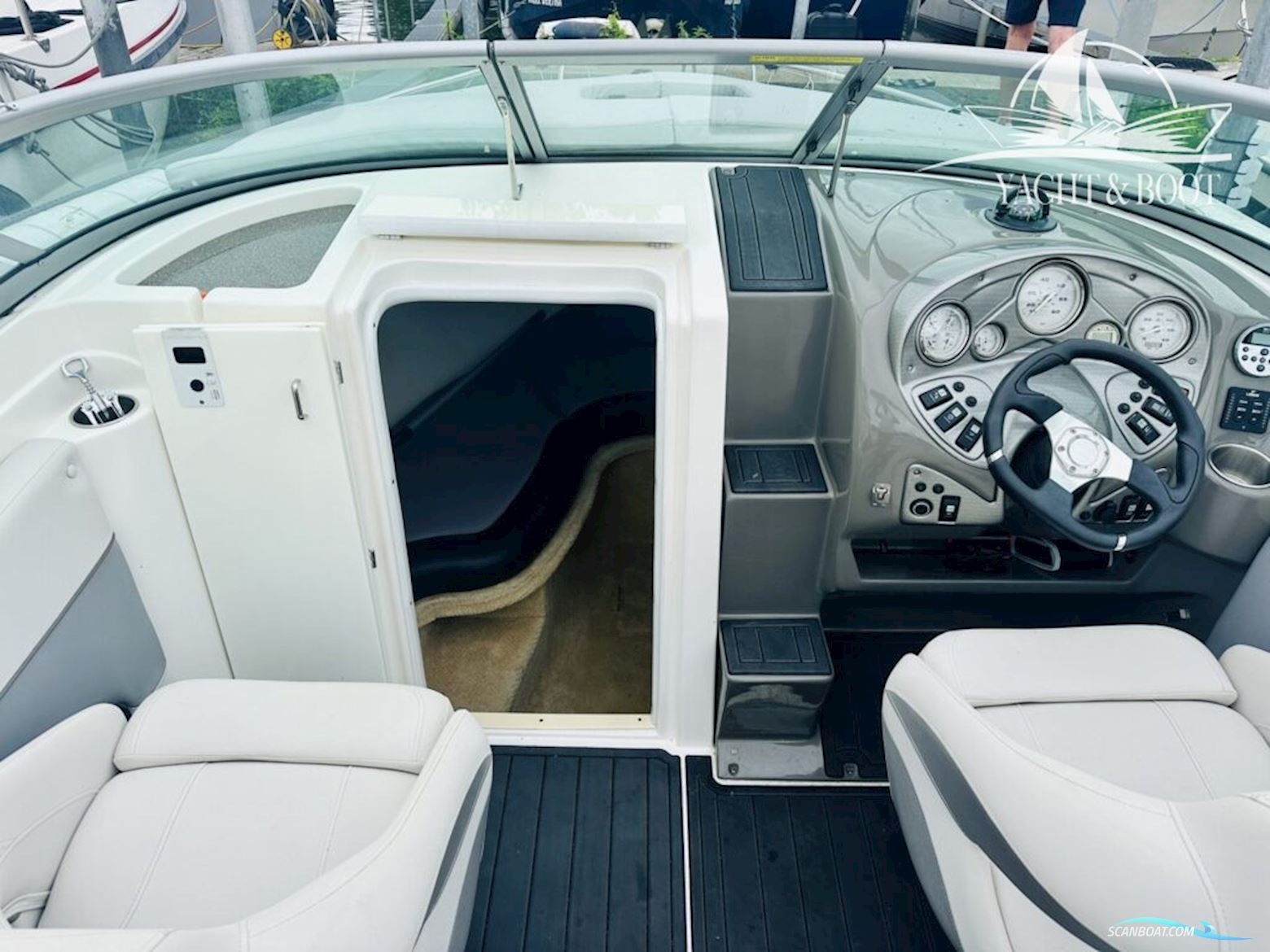 Rinker 246 Captiva