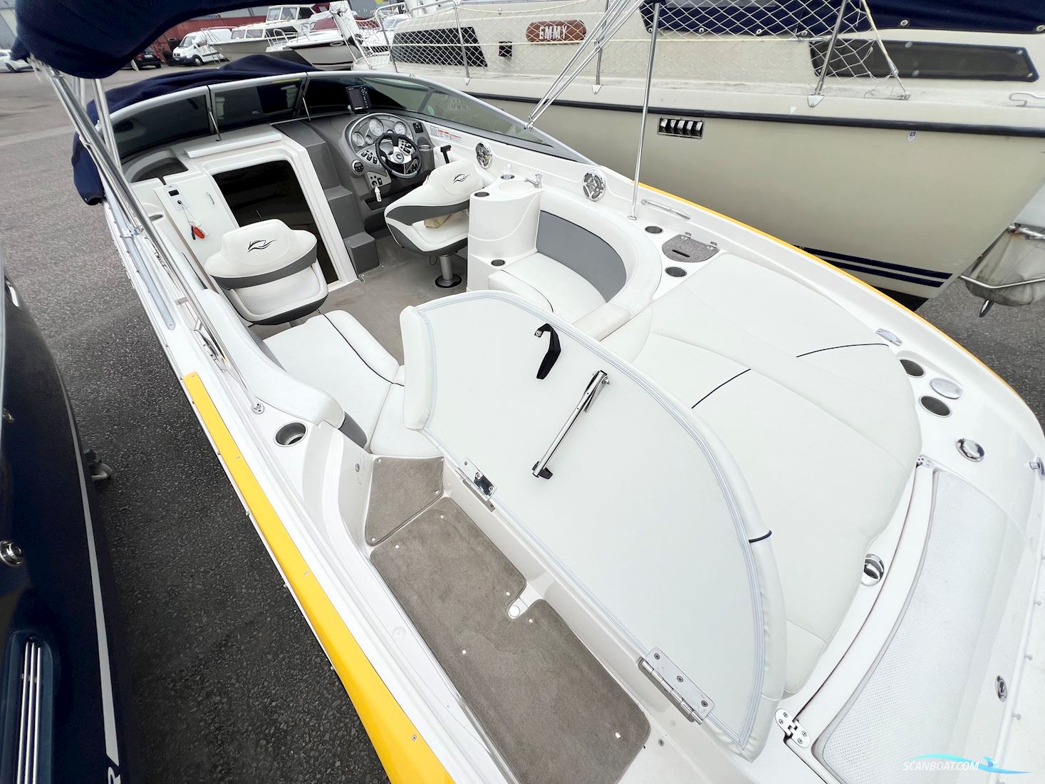 Rinker 246 Captiva