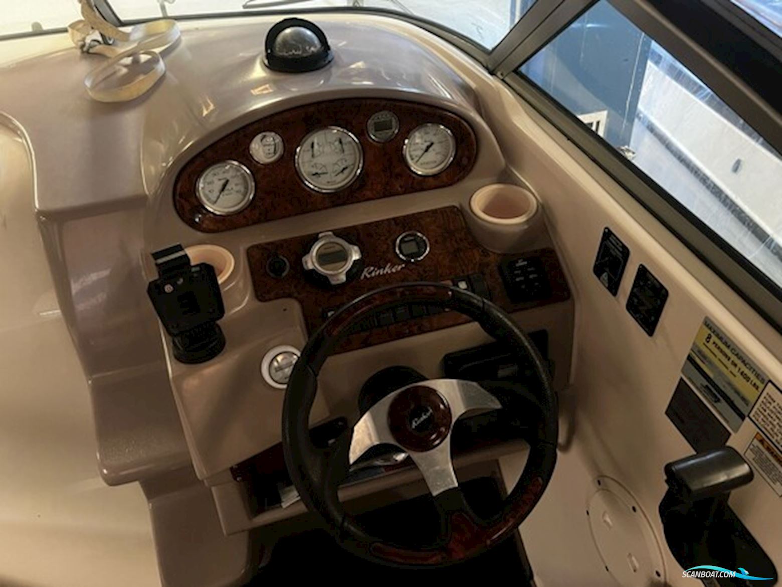 Rinker 27 Fiesta Vee, Volvo Penta 5.7 (Ferskvandskølet)