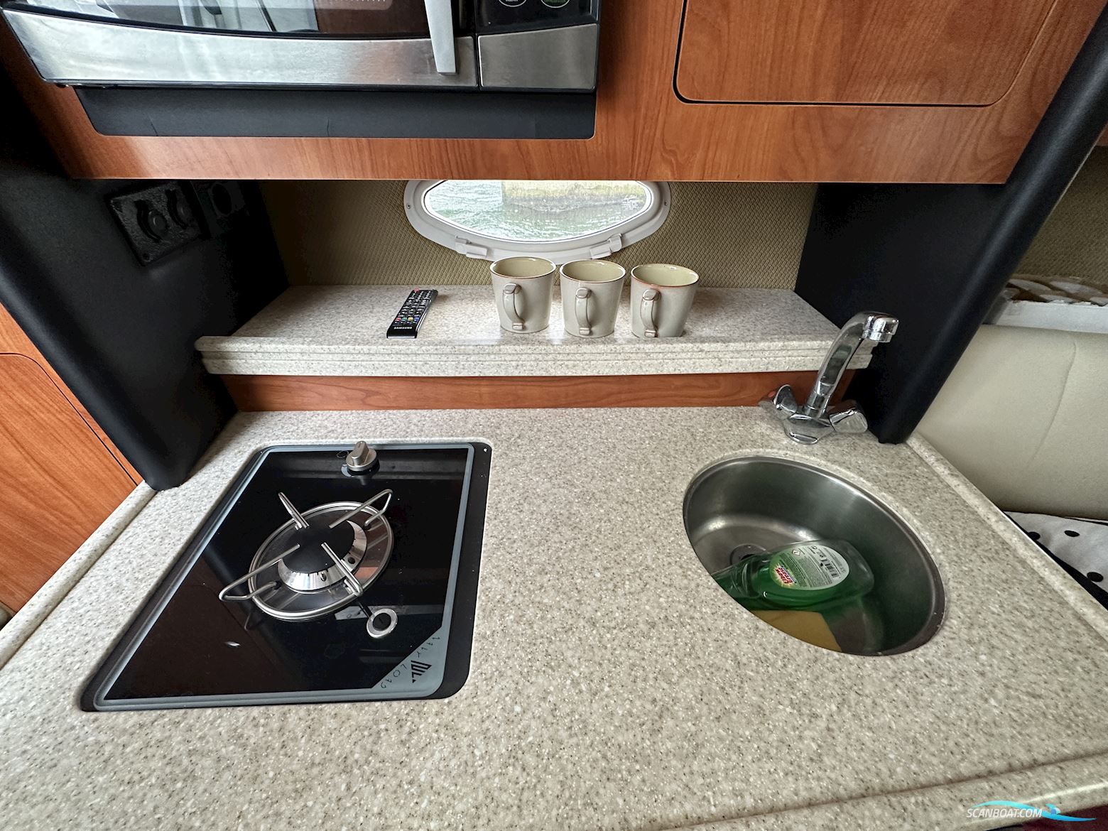 Rinker 280 Cabin Cruiser