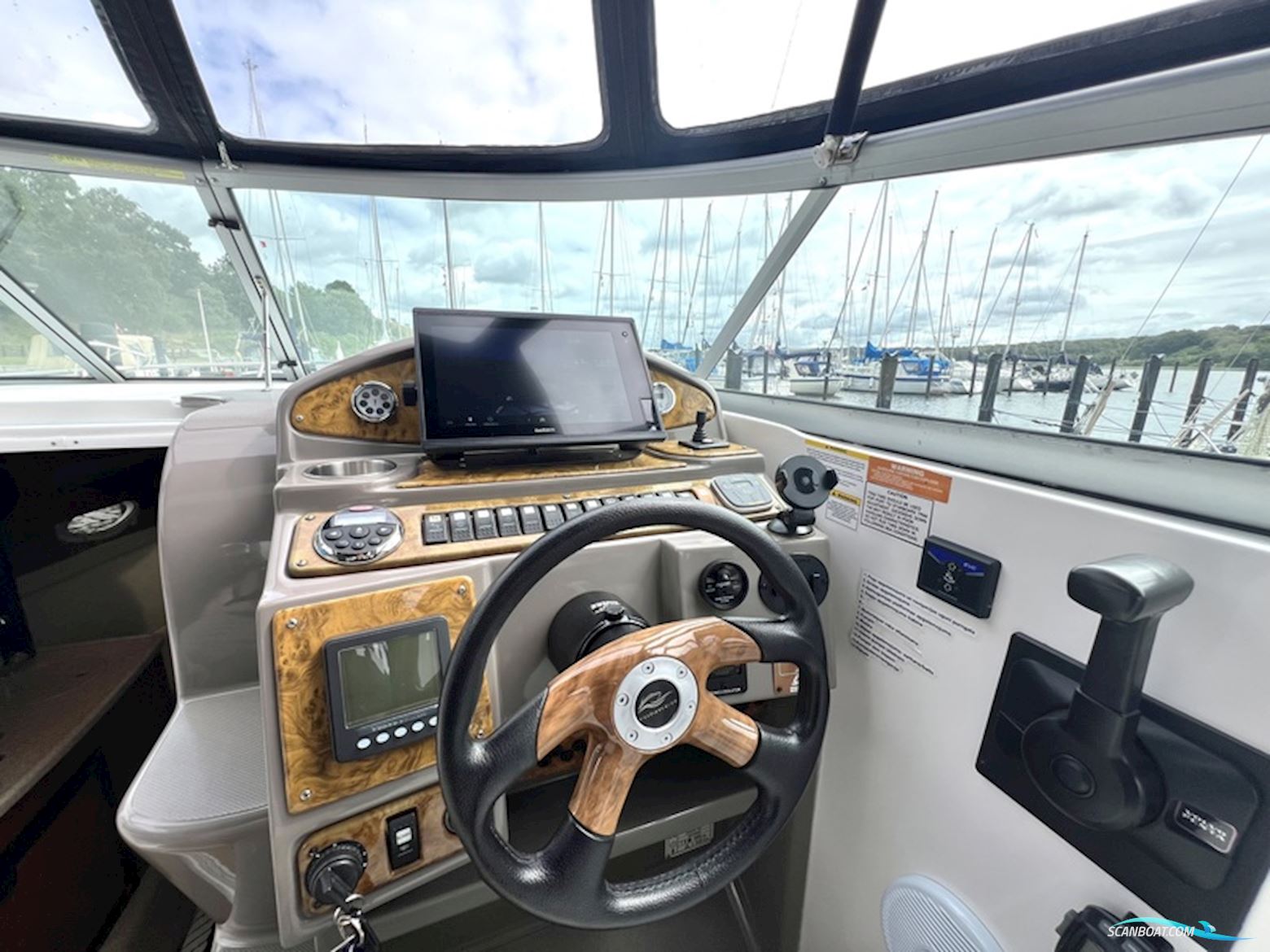 Rinker 280 Express Diesel