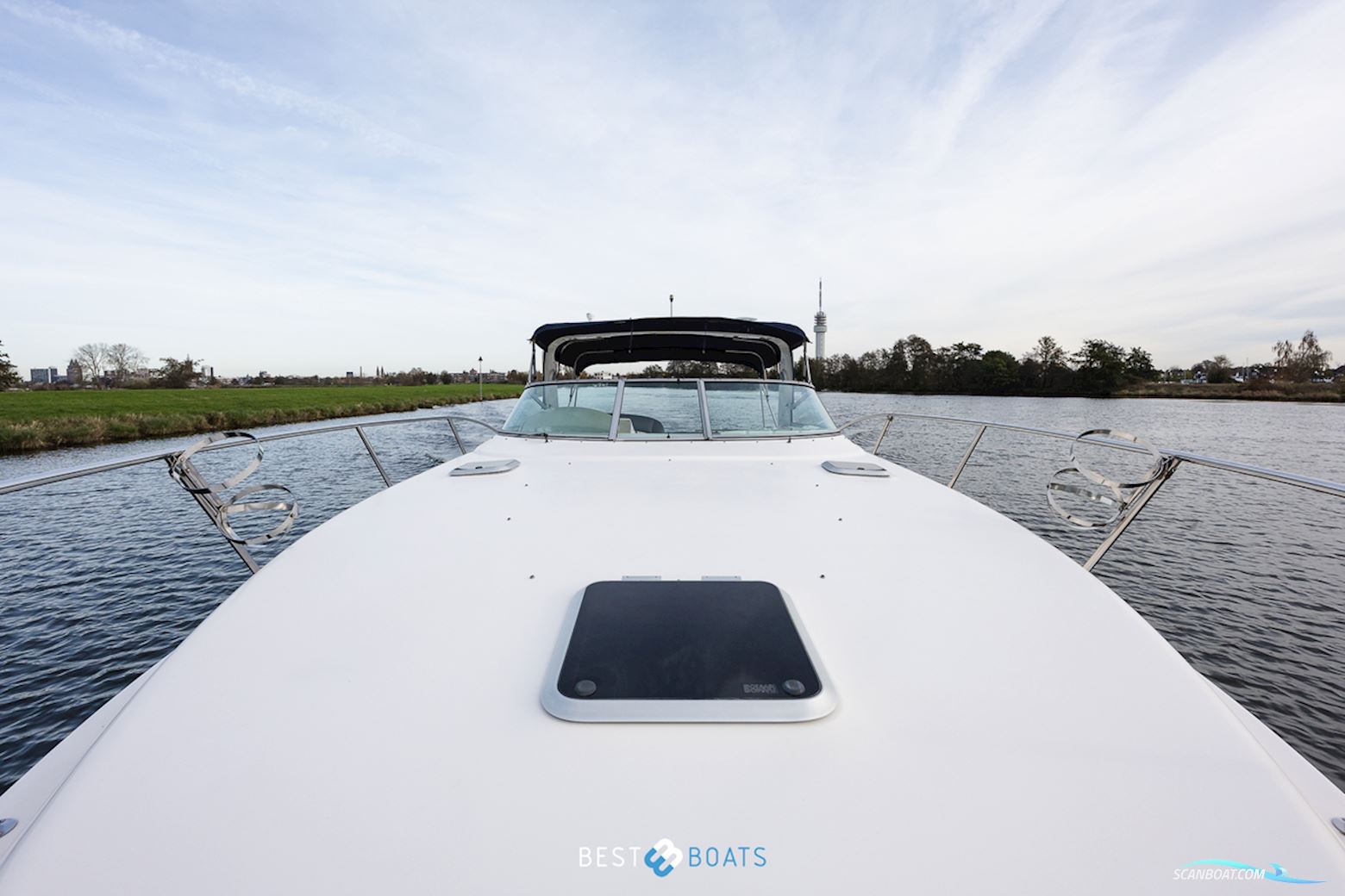 Rinker 342 Fiesta Vee