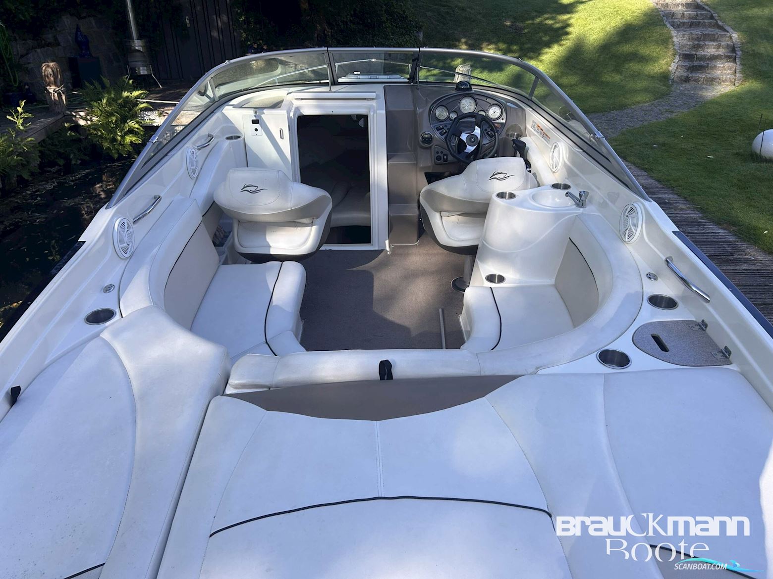 Rinker Captiva 246