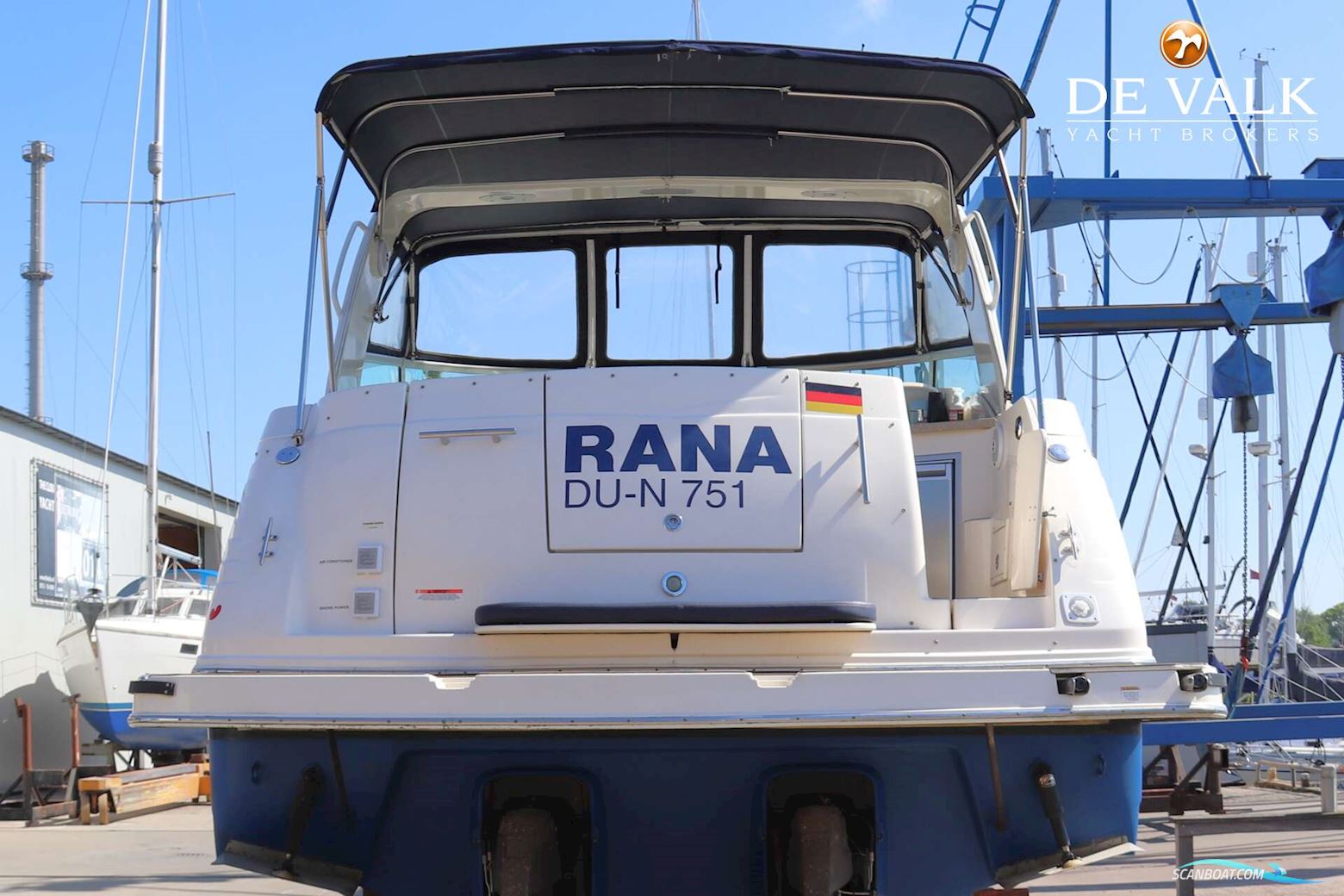 Rinker Fiesta Vee 320