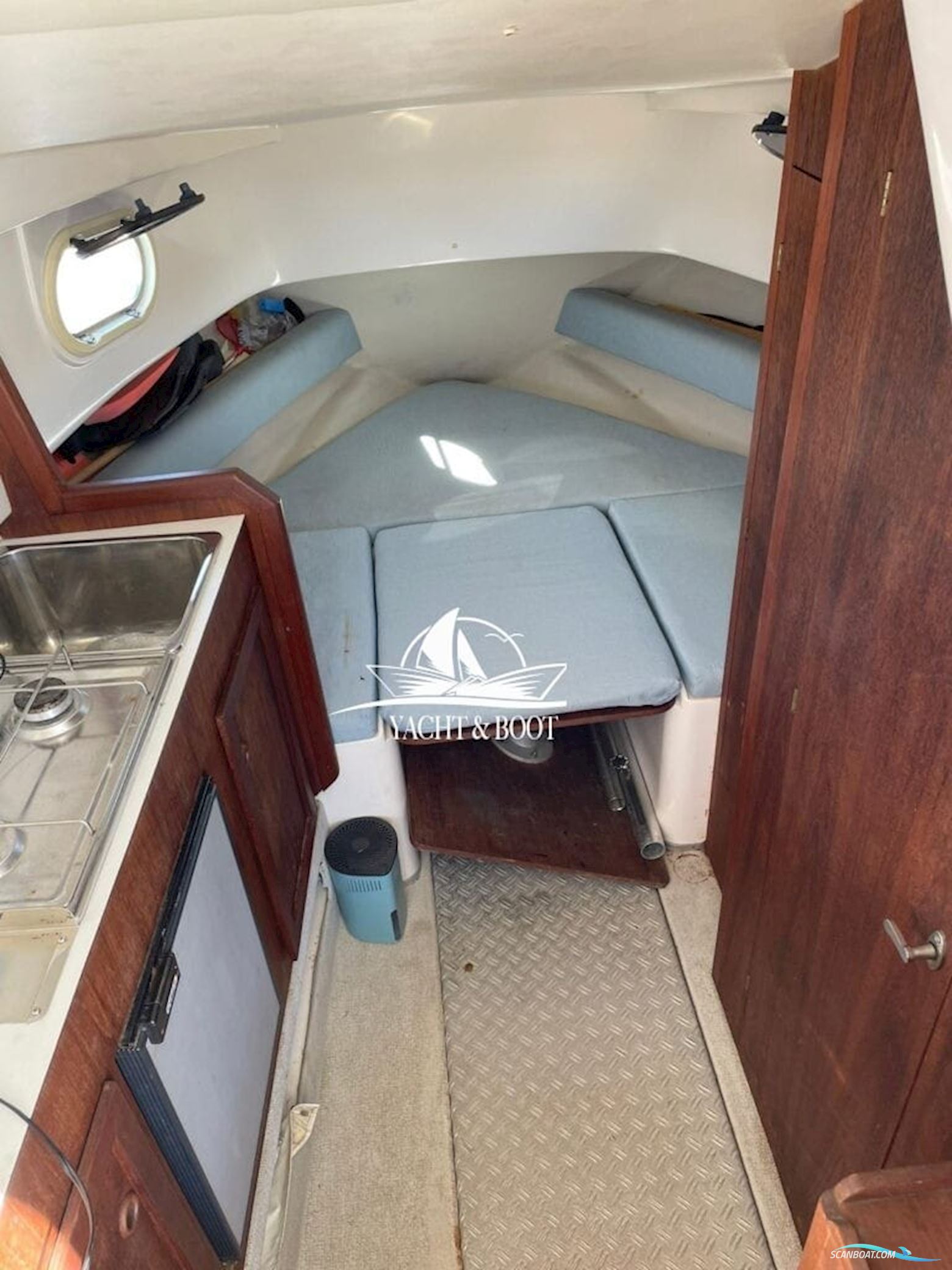 Rio 800 Cabin Fish
