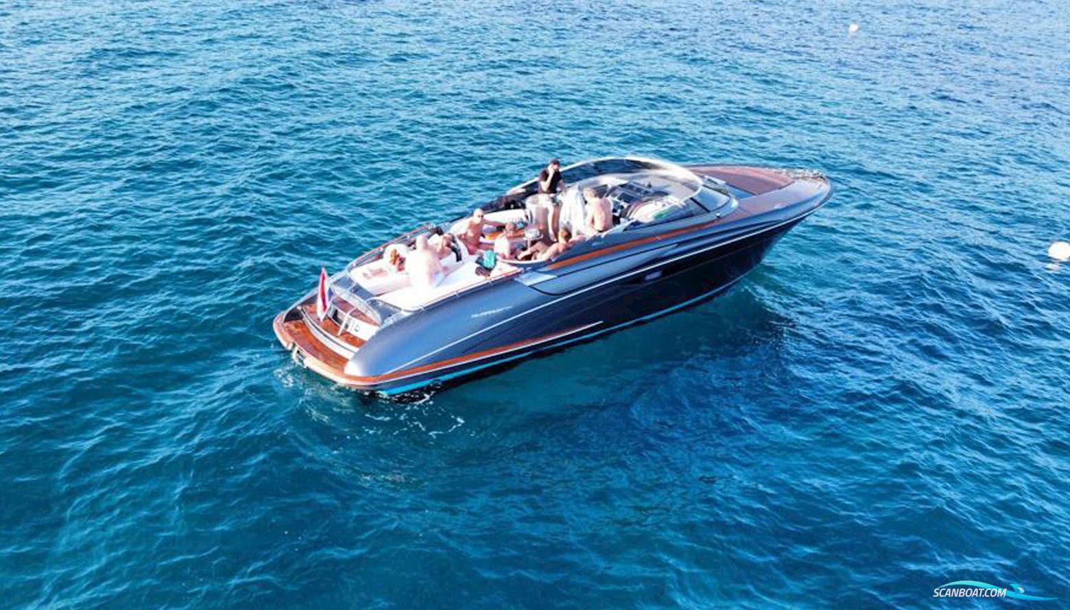 Riva 44