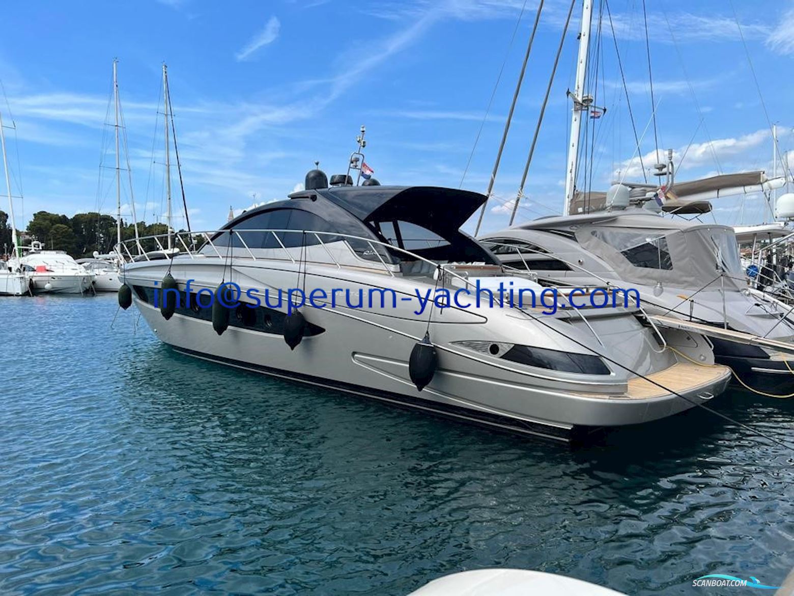Riva 63 Vertigo Motorboot 2010, mit MAN motor, Kroatien