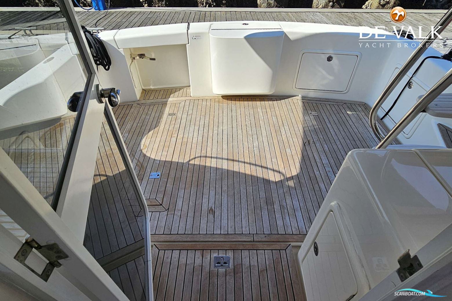 Riviera 33 Flybridge
