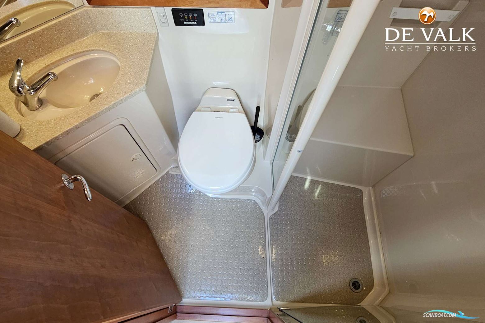 Riviera 33 Flybridge