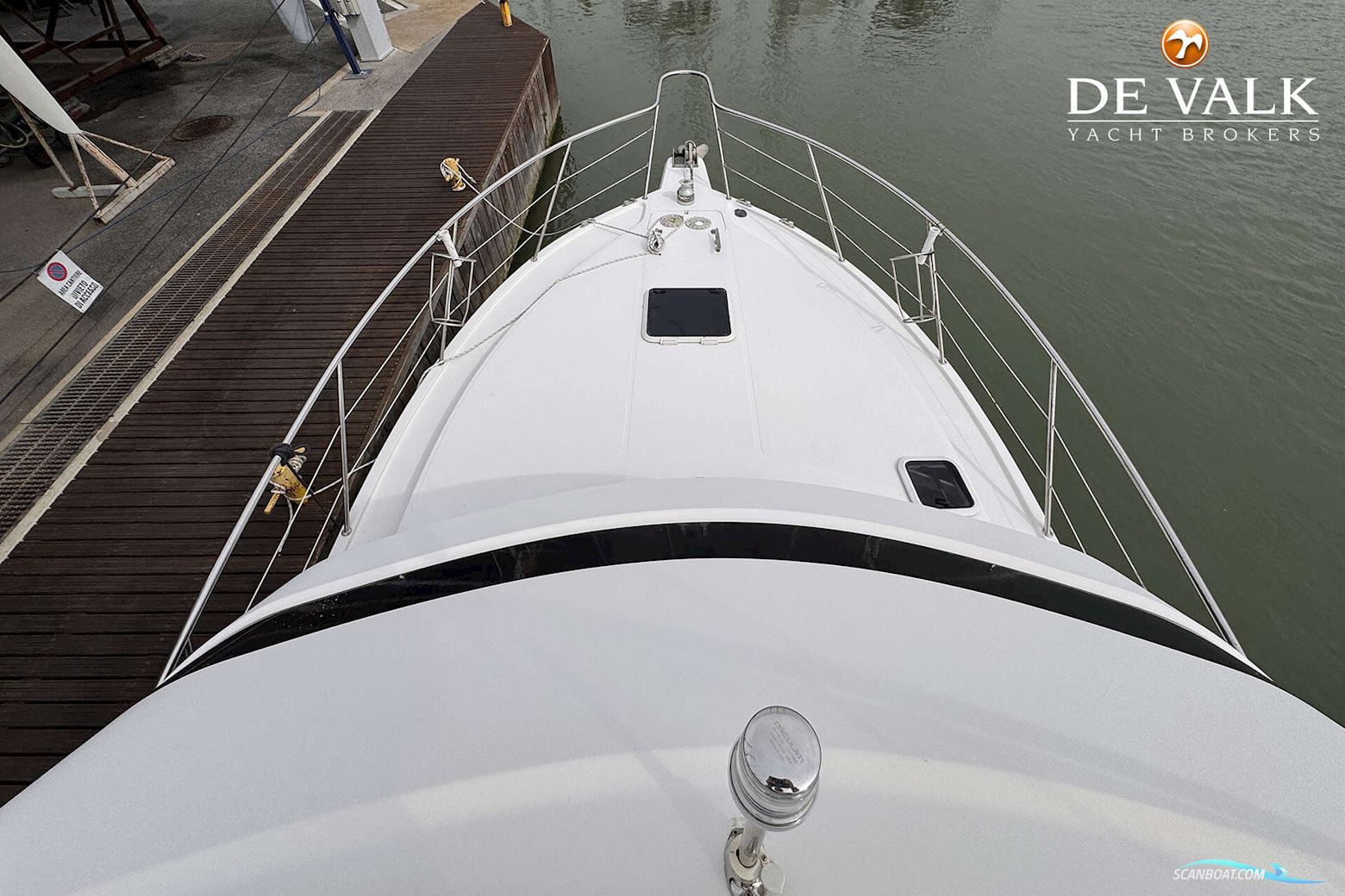 Riviera 33 Flybridge