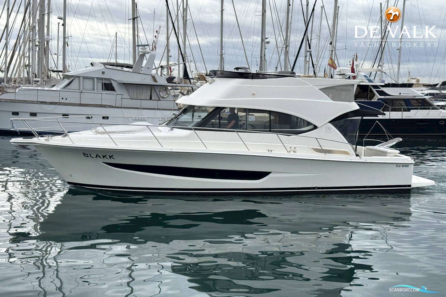 Riviera 39 Open Flybridge