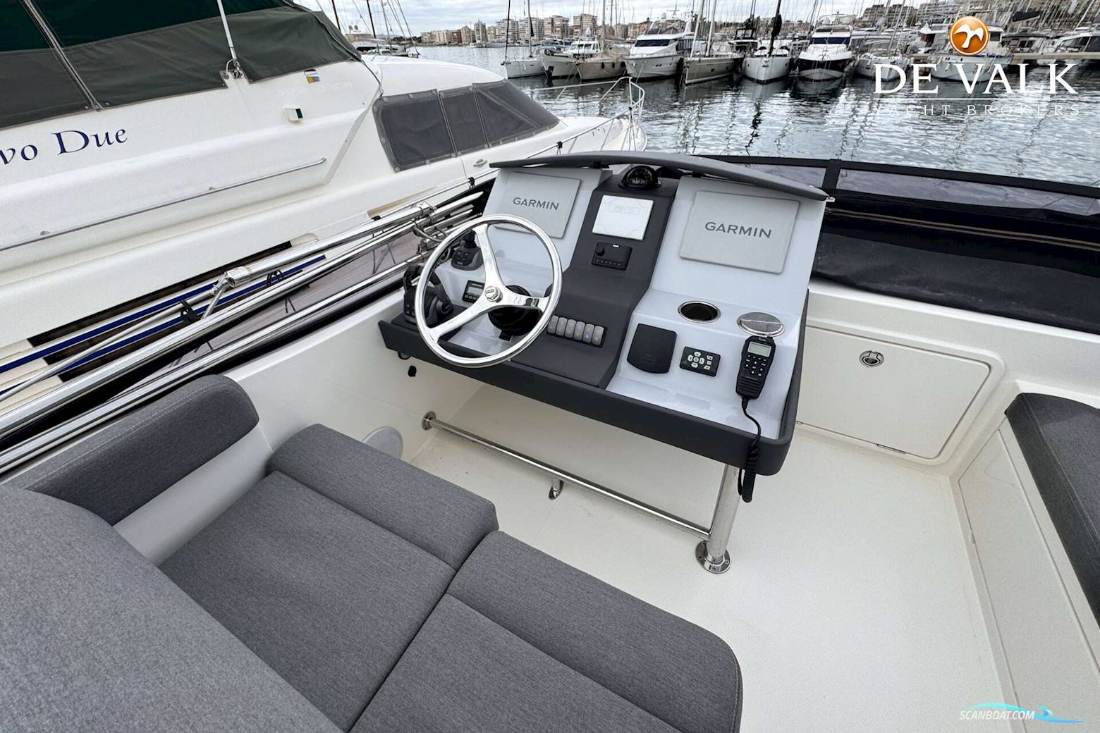 Riviera 39 Open Flybridge