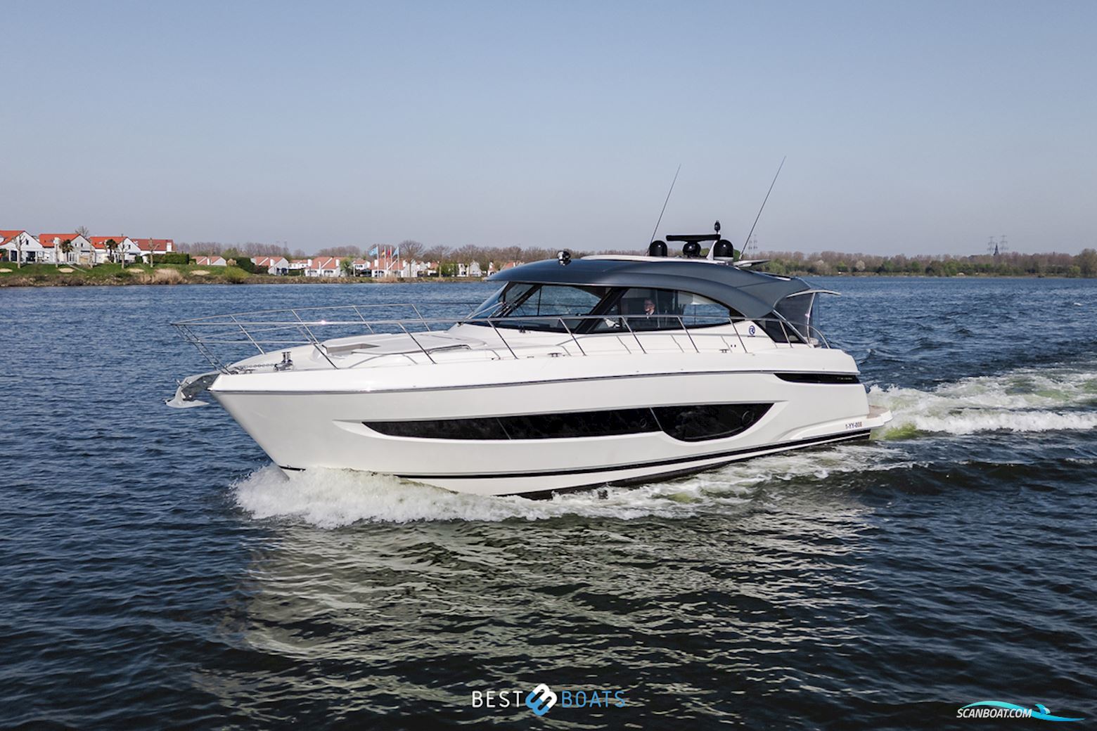 Riviera 4600 SPORT YACHT-PLATINUM EDITION