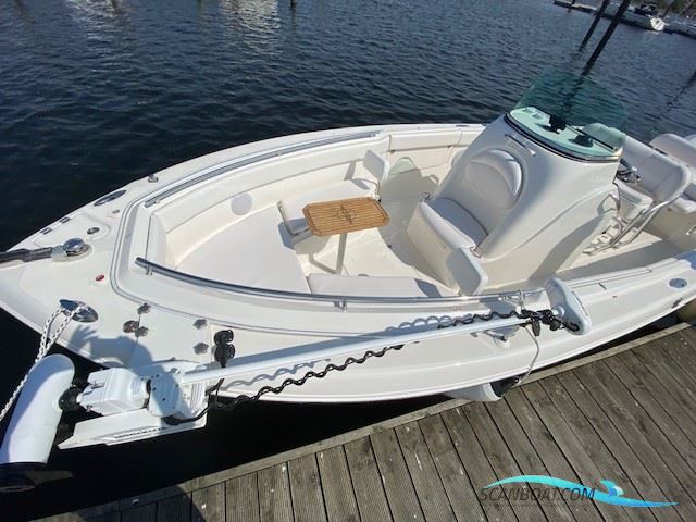 Robalo R260