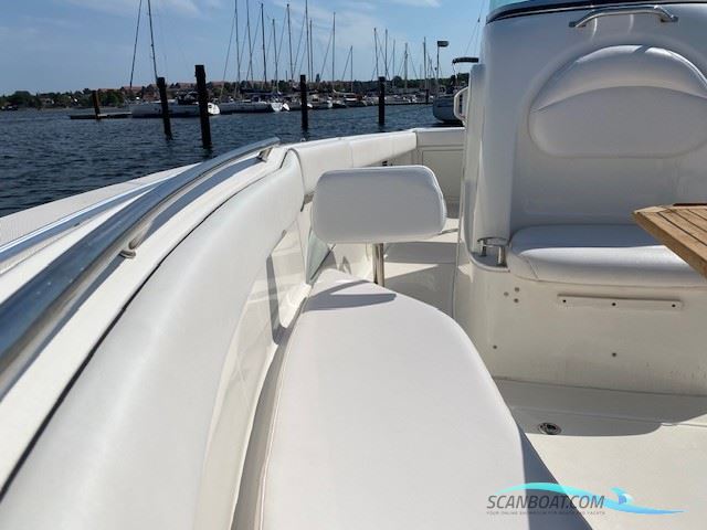 Robalo R260