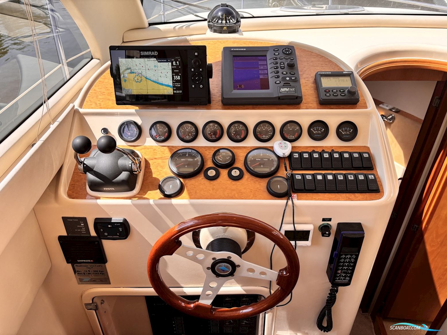 Rodman  30 Cruiser Flybridge