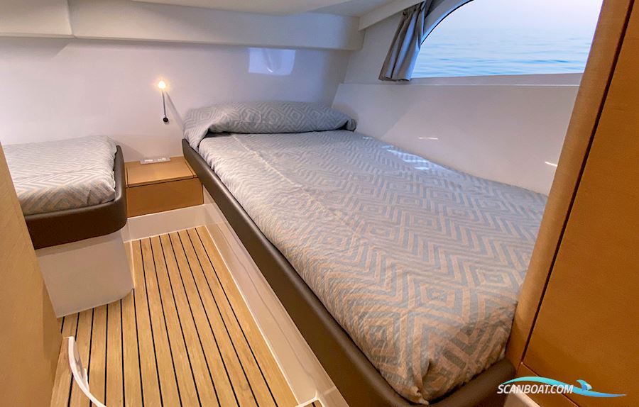 Rodman 1290 Evolution Flybridge