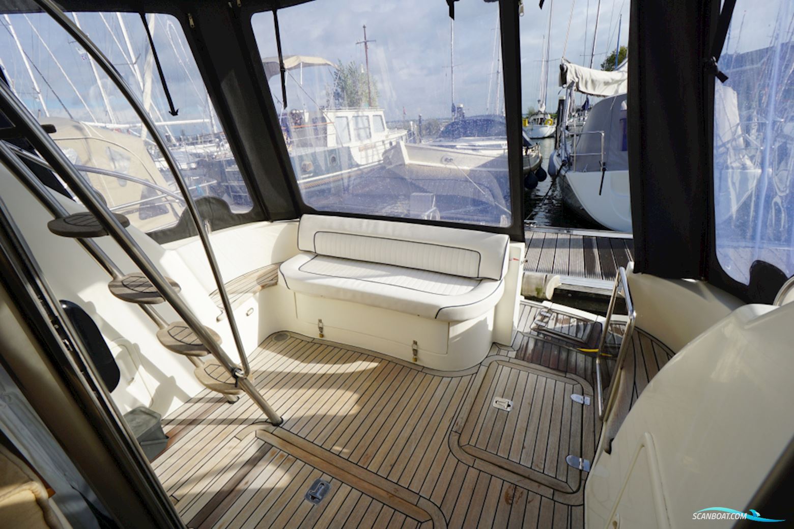 Rodman 30 Cruiser Flybridge