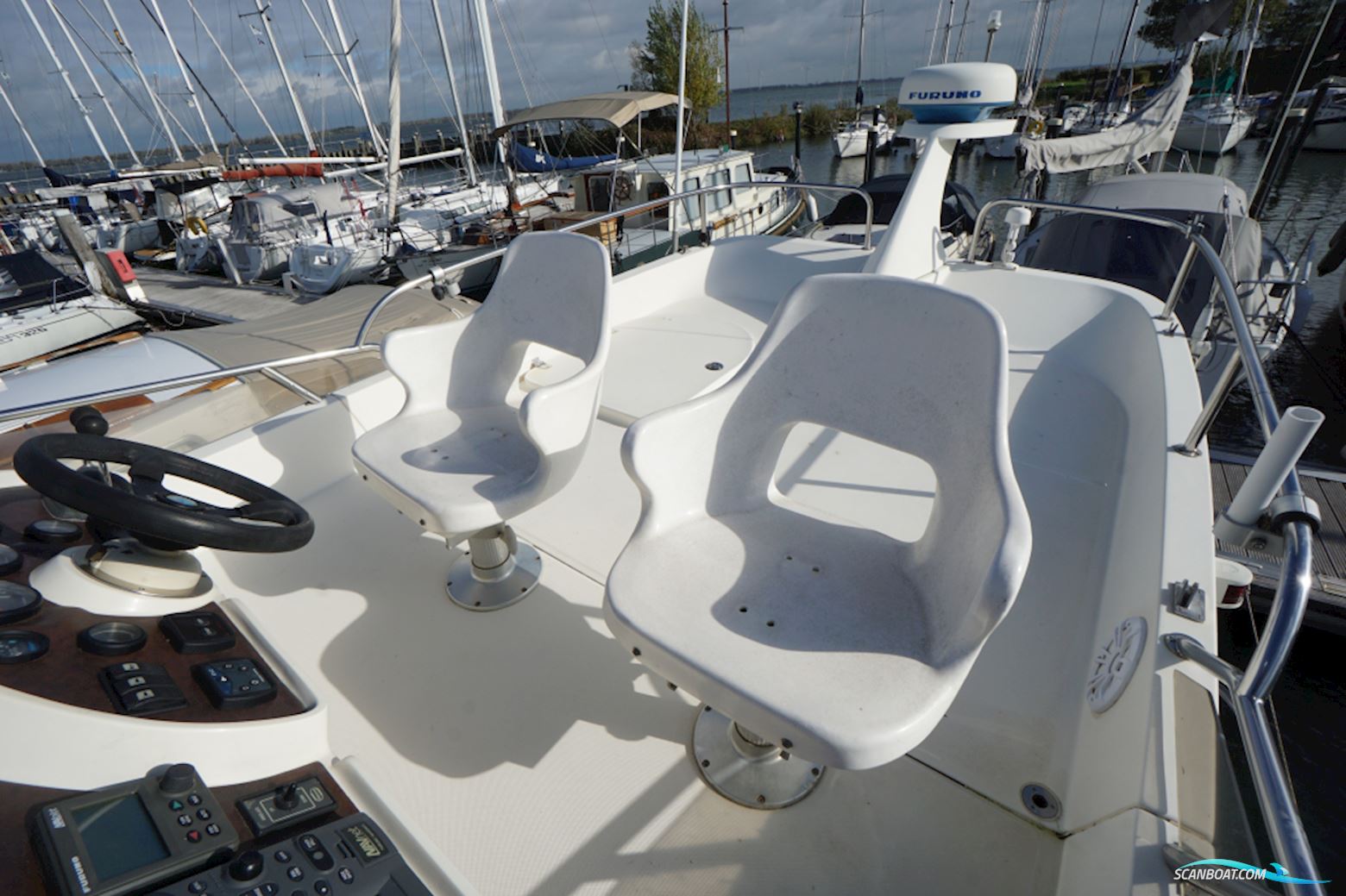 Rodman 30 Cruiser Flybridge