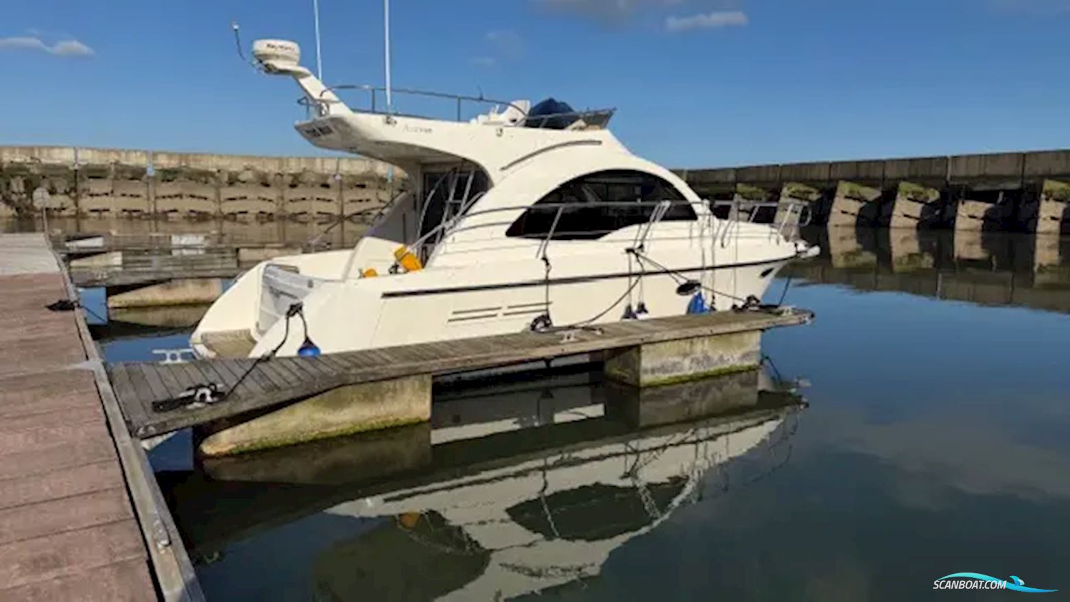 Rodman 30 Cruiser Flybridge