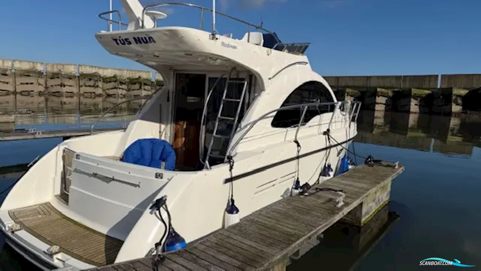 Rodman 30 Cruiser Flybridge