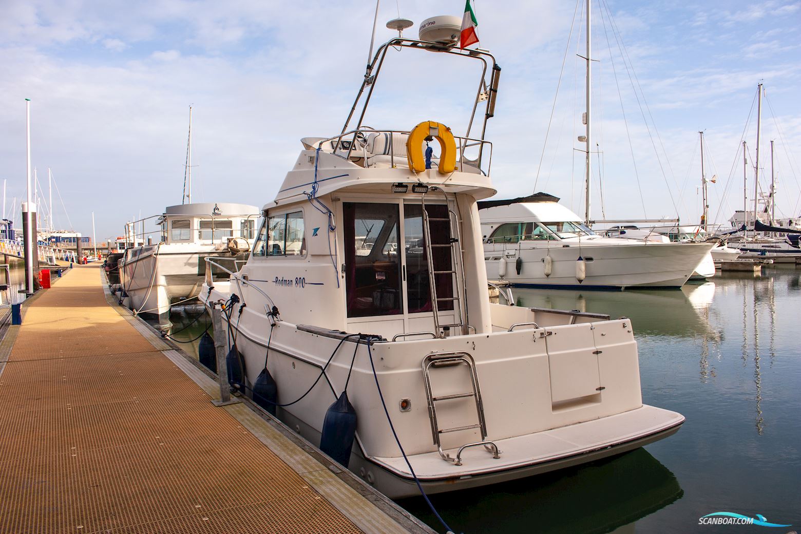 Rodman 800 Flybridge