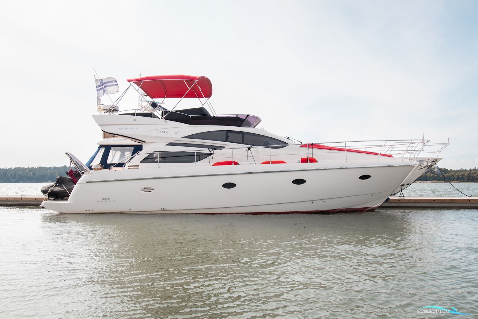 Rodman Muse 44 Fly Motorboot 2009, mit Volvo Penta IPS 500 motor, Finland