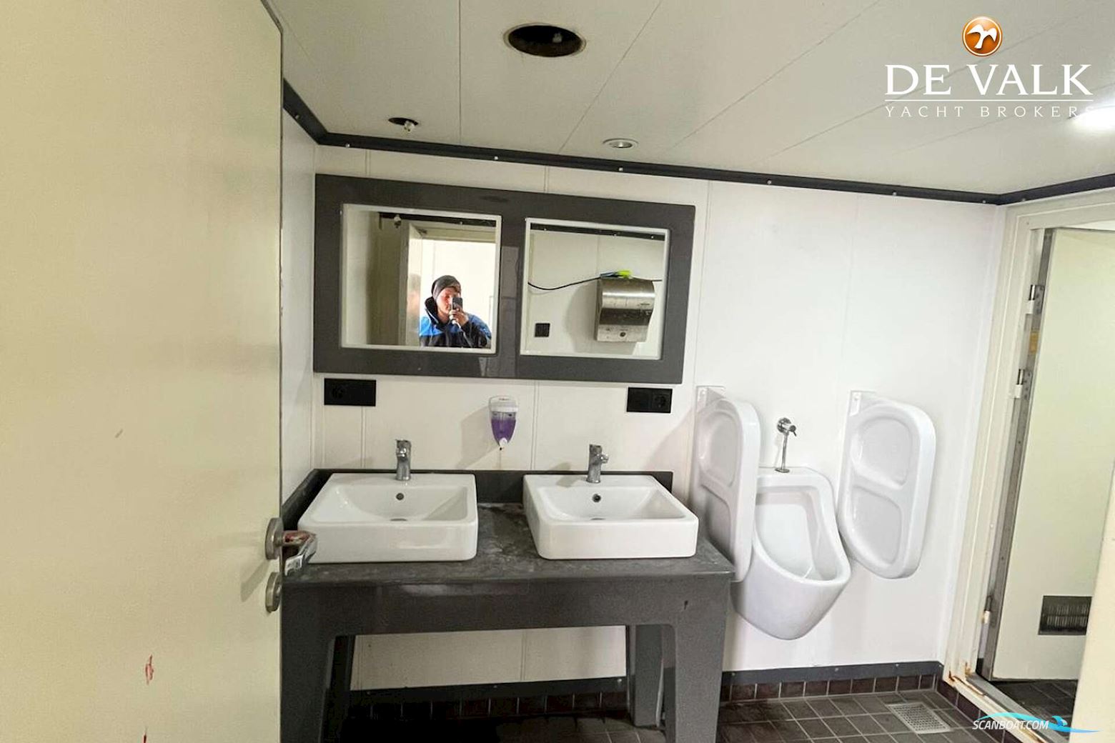 RO/RO Pax Double Ended Ferry 90