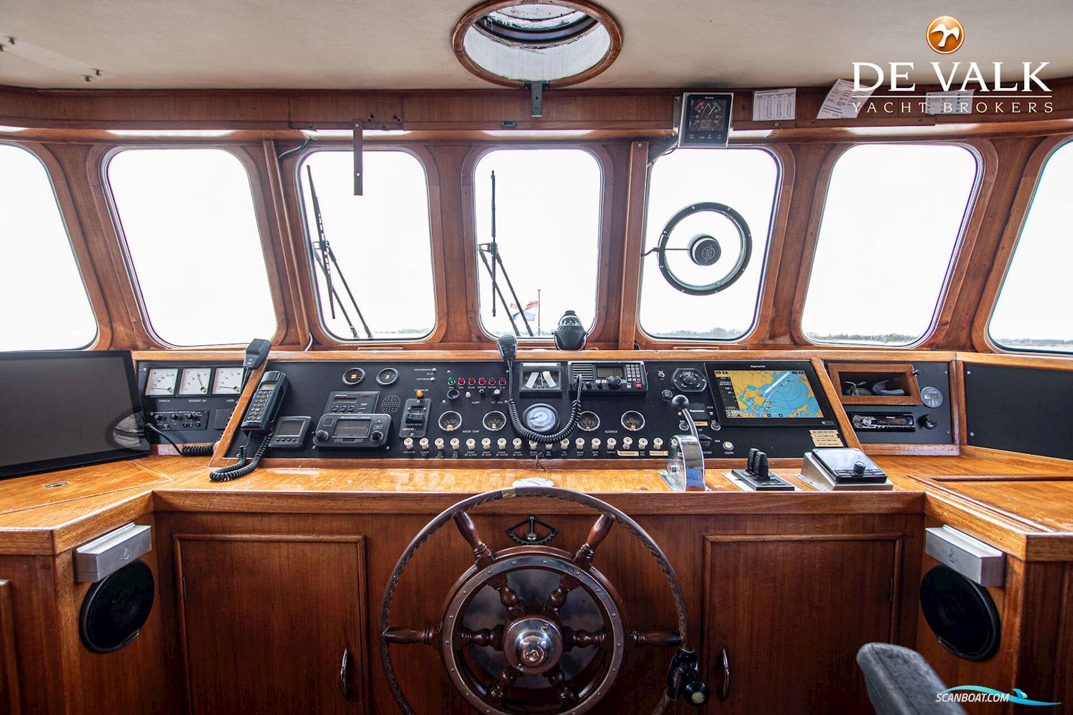 Round Bilged Motor Kotter