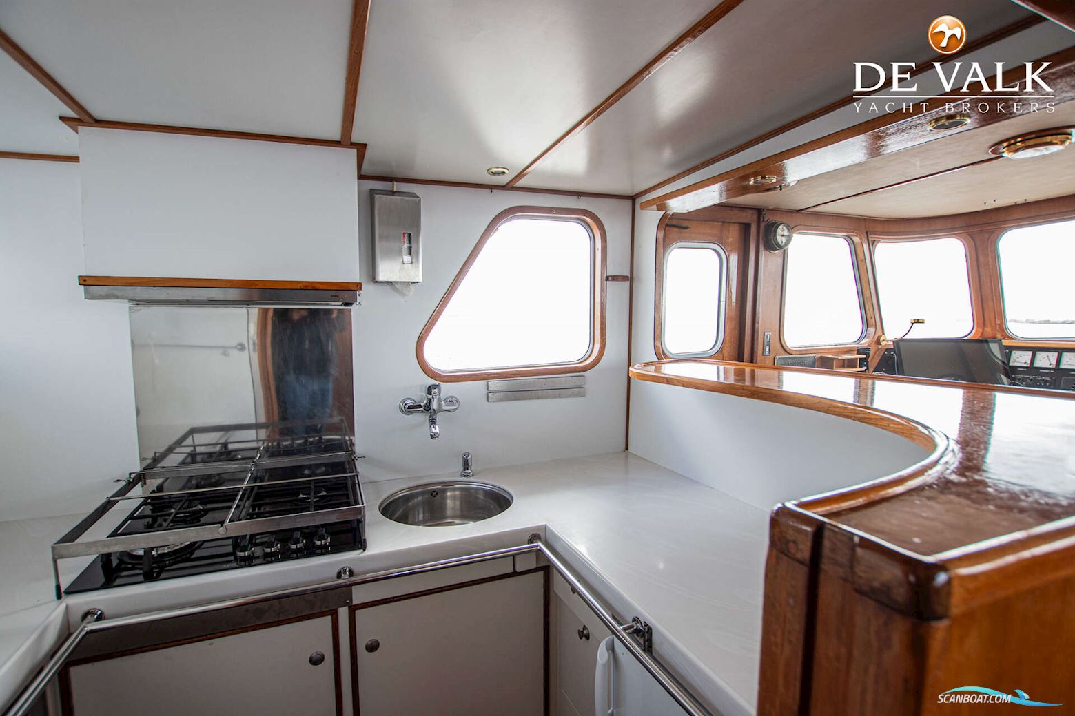 Round Bilged Motor Kotter