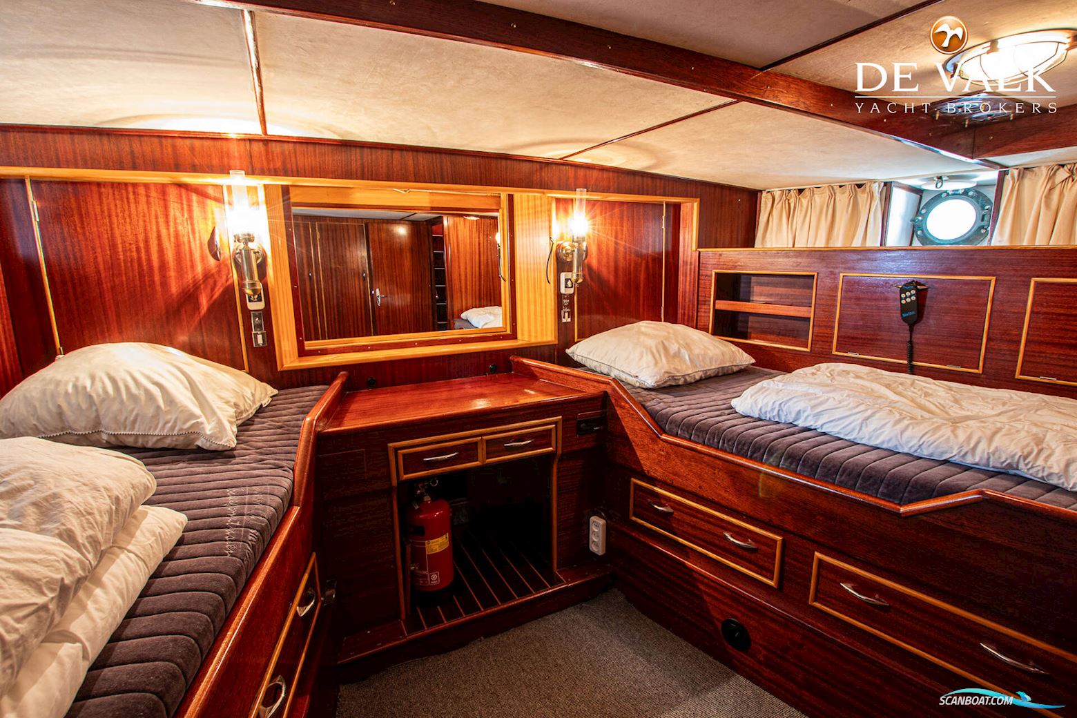 Round Bilged Motor Kotter