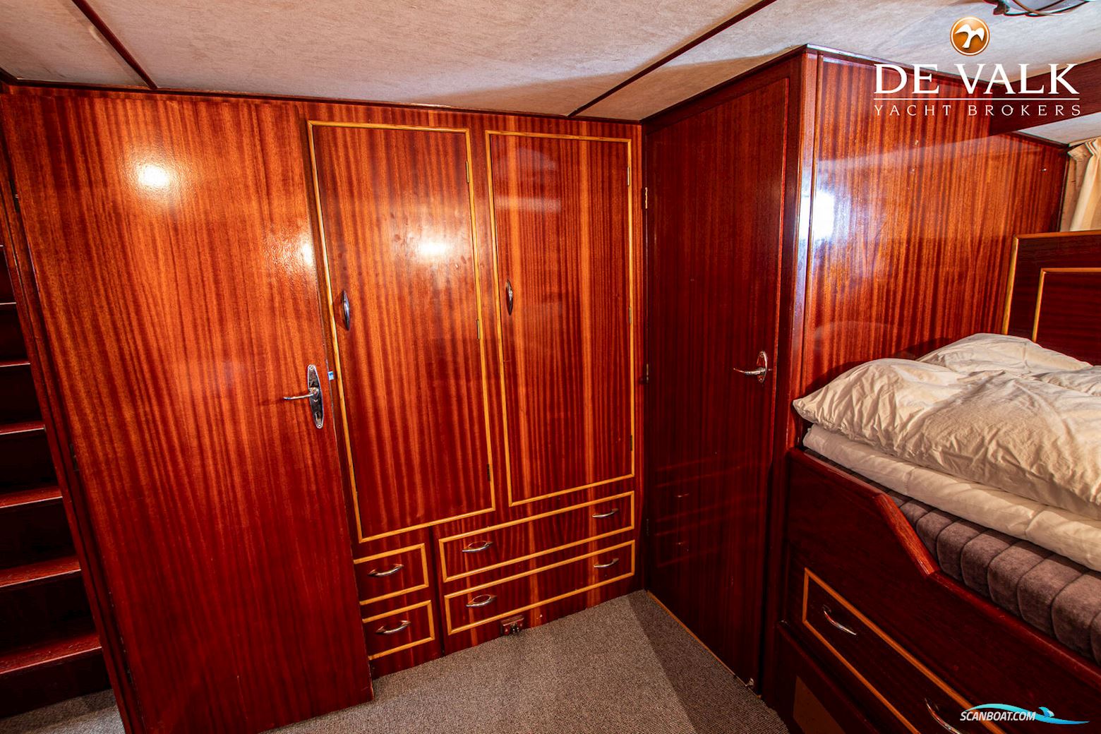 Round Bilged Motor Kotter