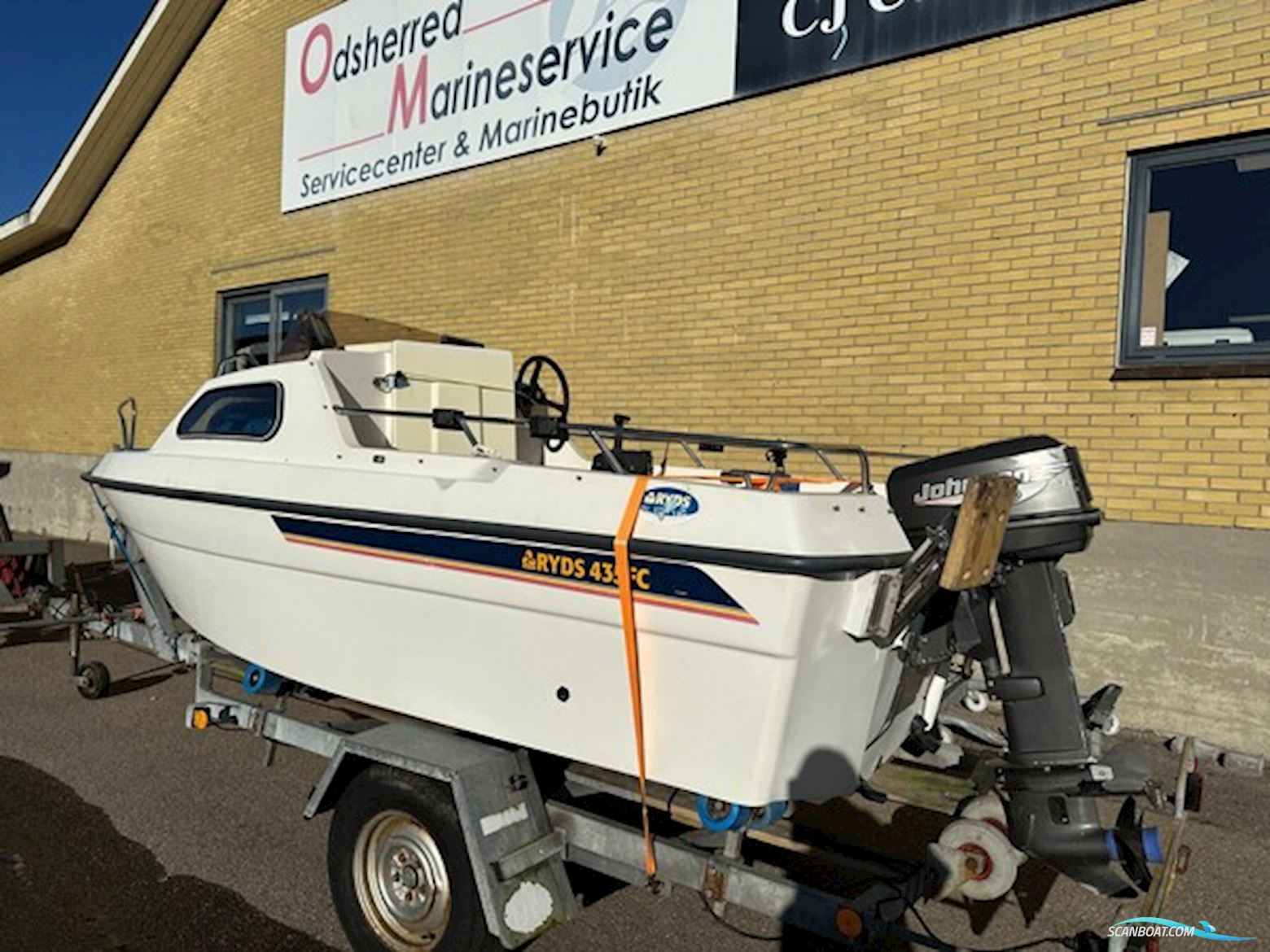 Ryds 435 FC – Stabil og Søstærk Fiskebåd Med Johnson 30 HK (1999) Motorboot 1999, mit Johnson motor, Dänemark