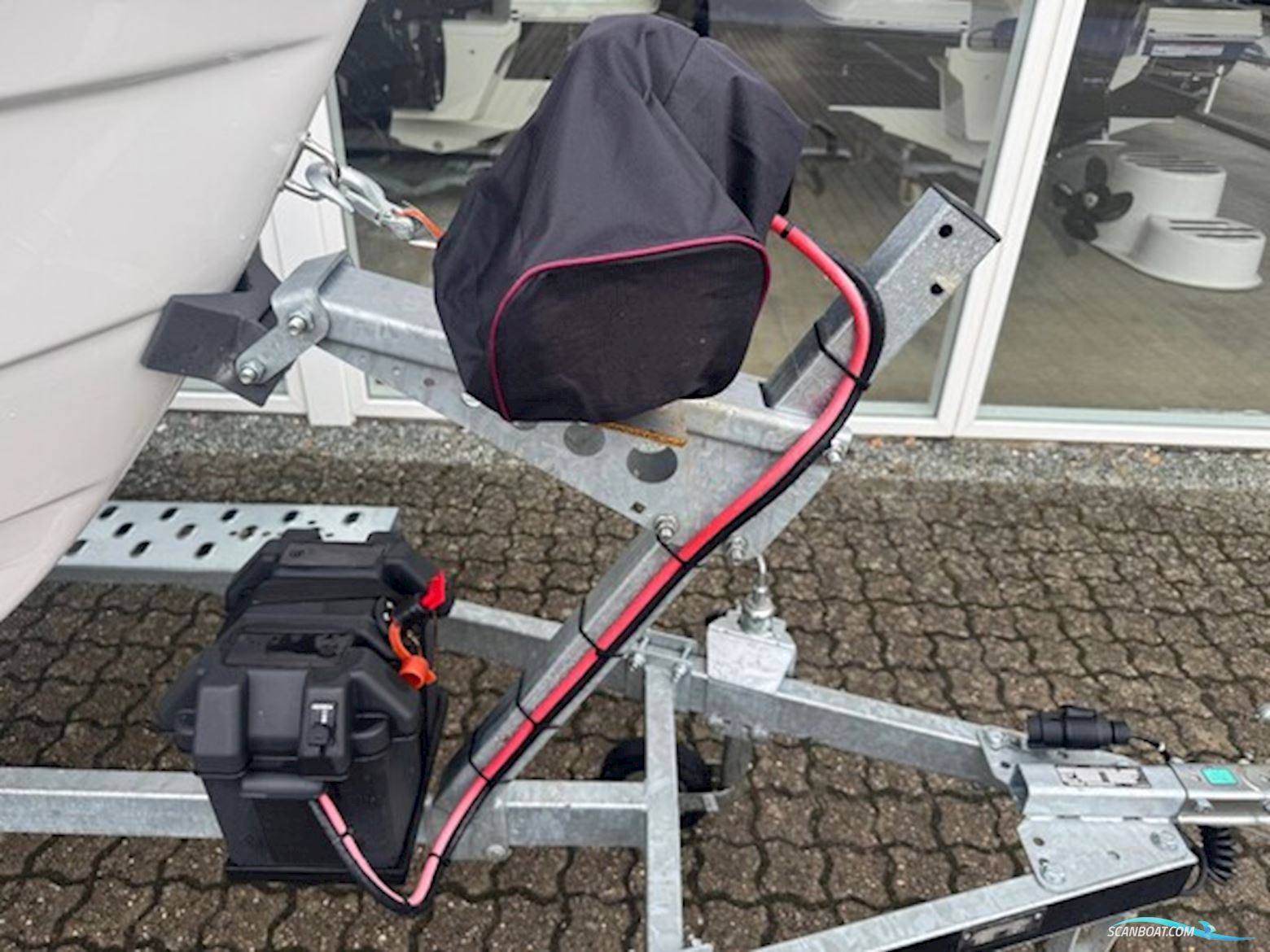 Ryds 486 BF Med 50 hk Mercury-Efi 4 Takt og 750 kg Brenderup Ubx Bådtrailer