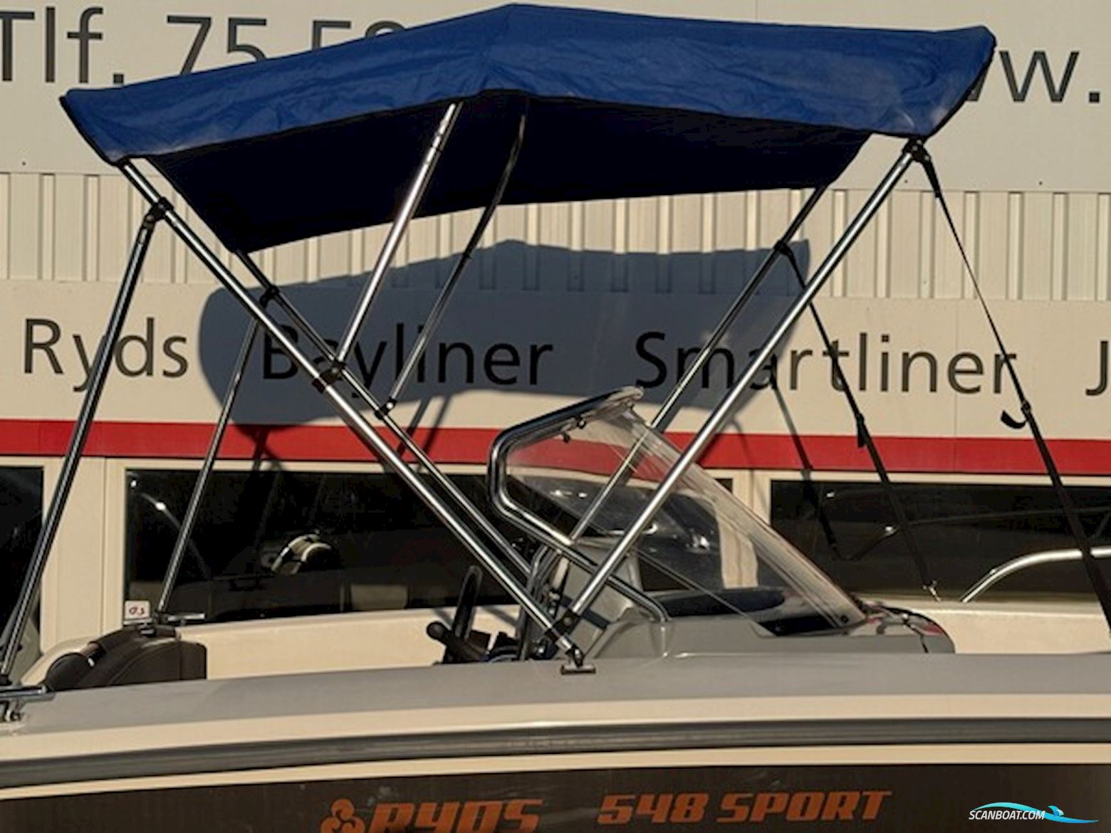 Ryds 548 Sport med F100 Mercury-EFI 4 takt 2,1L og 1000 kg Brenderup bådtrailer