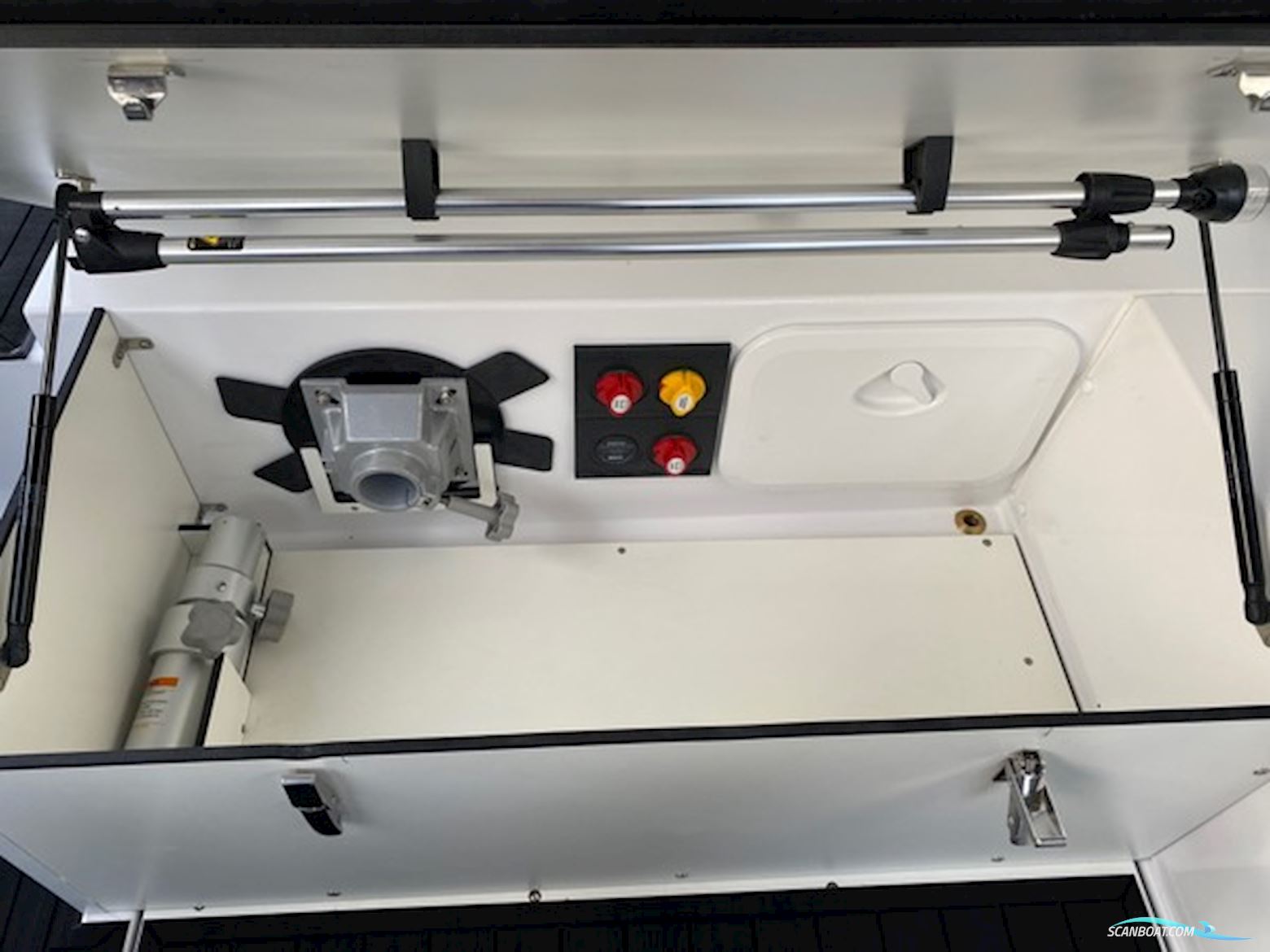 Ryds 650VI DC - F115 Mercury-EFI XL