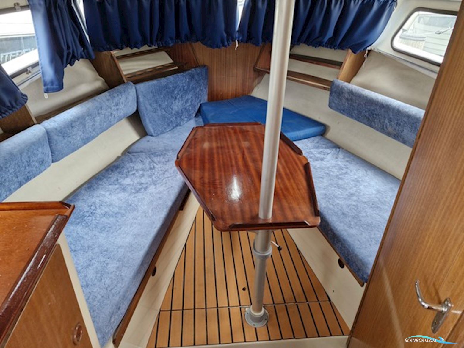 Saga 27 med Volvo Penta Diesel Fersvandskølet...SOLGT